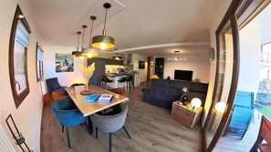 Smart TV - Les Carroz d'Arâches new apartment 80 M2 4 persons with garden. (Arâches la Frasse)