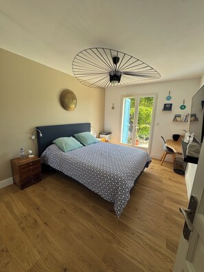 Iron/ironing board, WiFi, bed sheets - Private air-conditioned villa with heated pool and pool house (Aix En Provence)