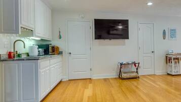 Fridge, microwave, coffee/tea maker, toaster