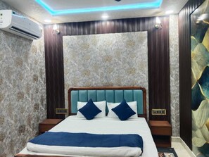Deluxe Double Room - Hotel Tejasva (Mahoba)