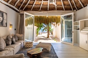 Luxury Suite, Sea View | Living area - Hotel Qamar Lux (Tulum)