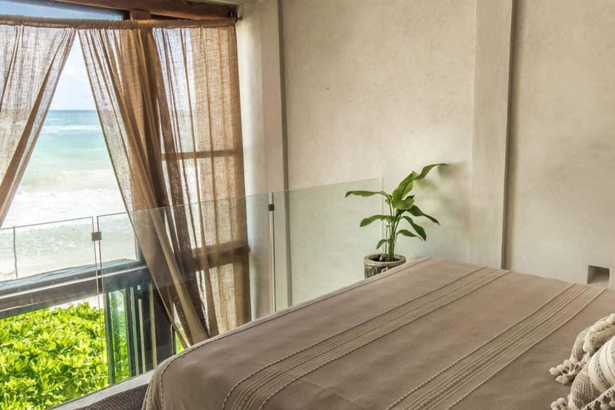 Deluxe Suite, Sea View | In-room safe, free WiFi