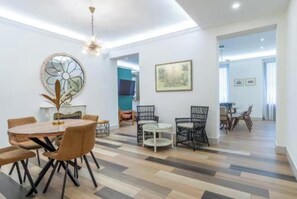 Dining - Peaceful 4-bedroom apartment in charming Madrid perfect for families (Madrid)