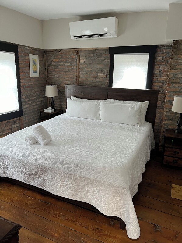 WiFi, bed sheets