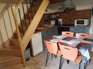 Private kitchen - GITE LABEL QUALITE VIENNE ET 2* à 11km Futuroscope "chèques vacances acceptés (Naintré)