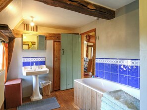 Shower - Town Farm (Eye)