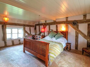 4 bedrooms, individually decorated, individually furnished, free WiFi - Town Farm (Eye)