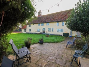 Terrace/patio - Town Farm (Eye)