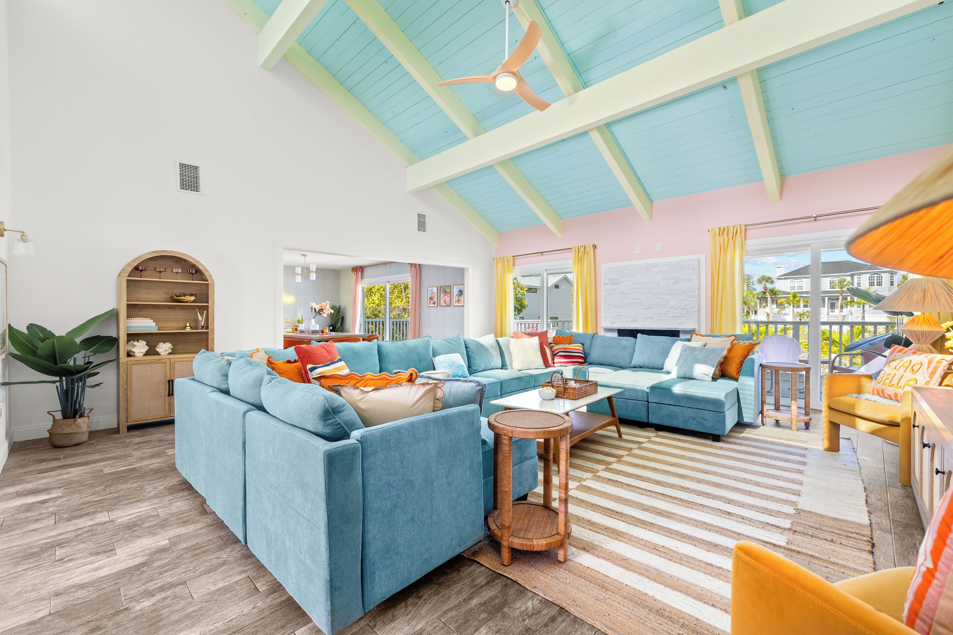 Sleeps 20! Heated Pool, Pickleball, Batting Cage- Near Img & Beach - Sarasota, FL