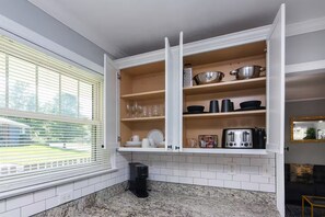 Interior - Comfortable 2BR for Longer Stays in The Plaza / Noda Area (Charlotte)