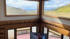Interior - Beautiful 2-bedroom cabin with AC in cozy Cotopaxi with amazing views! (Cotopaxi)