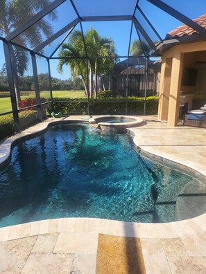 Outdoor pool, a heated pool - Charming 3-bedroom pool house in Sarasota, 5-minutes from Siesta Key beach (Sarasota)