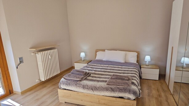 2 chambres, fer et planche à repasser, Wi-Fi gratuit, draps fournis