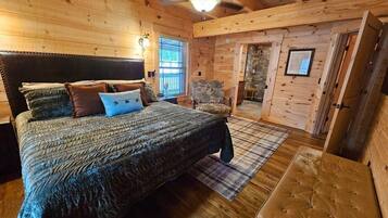 3 bedrooms, iron/ironing board, WiFi (free), bed sheets