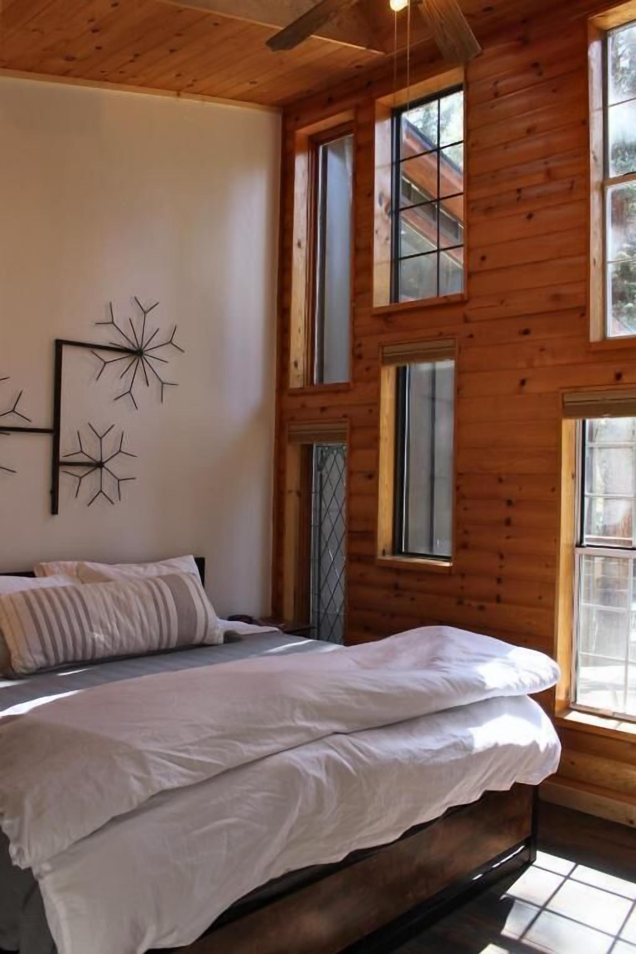 Deluxe Suite, River View | Free WiFi