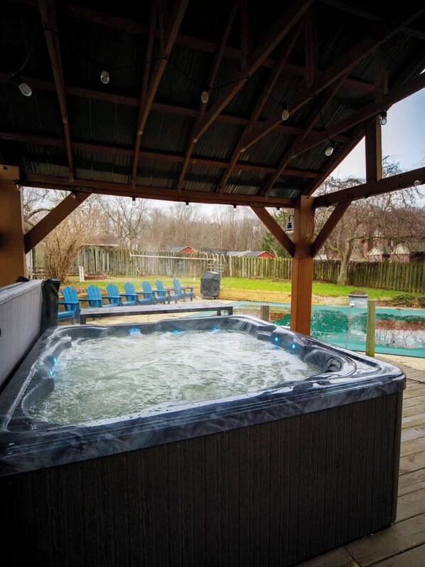 Baignoire à remous extérieure