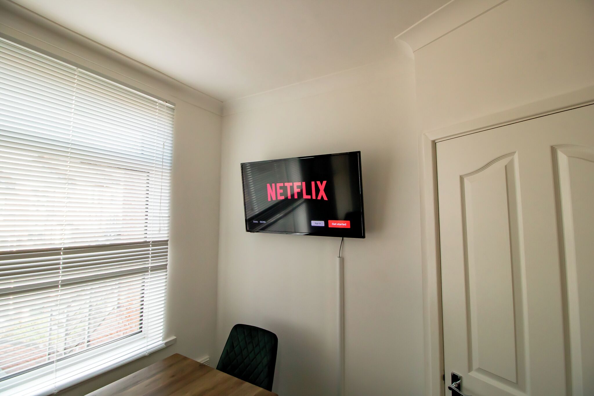 Apartment, 2 Bedrooms, City View | Living area