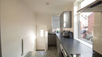 Apartamento, 2 habitaciones, vistas a la ciudad | Cocina privada