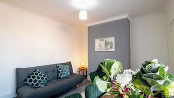 Apartamento, 2 habitaciones, vistas a la ciudad | Zona de estar