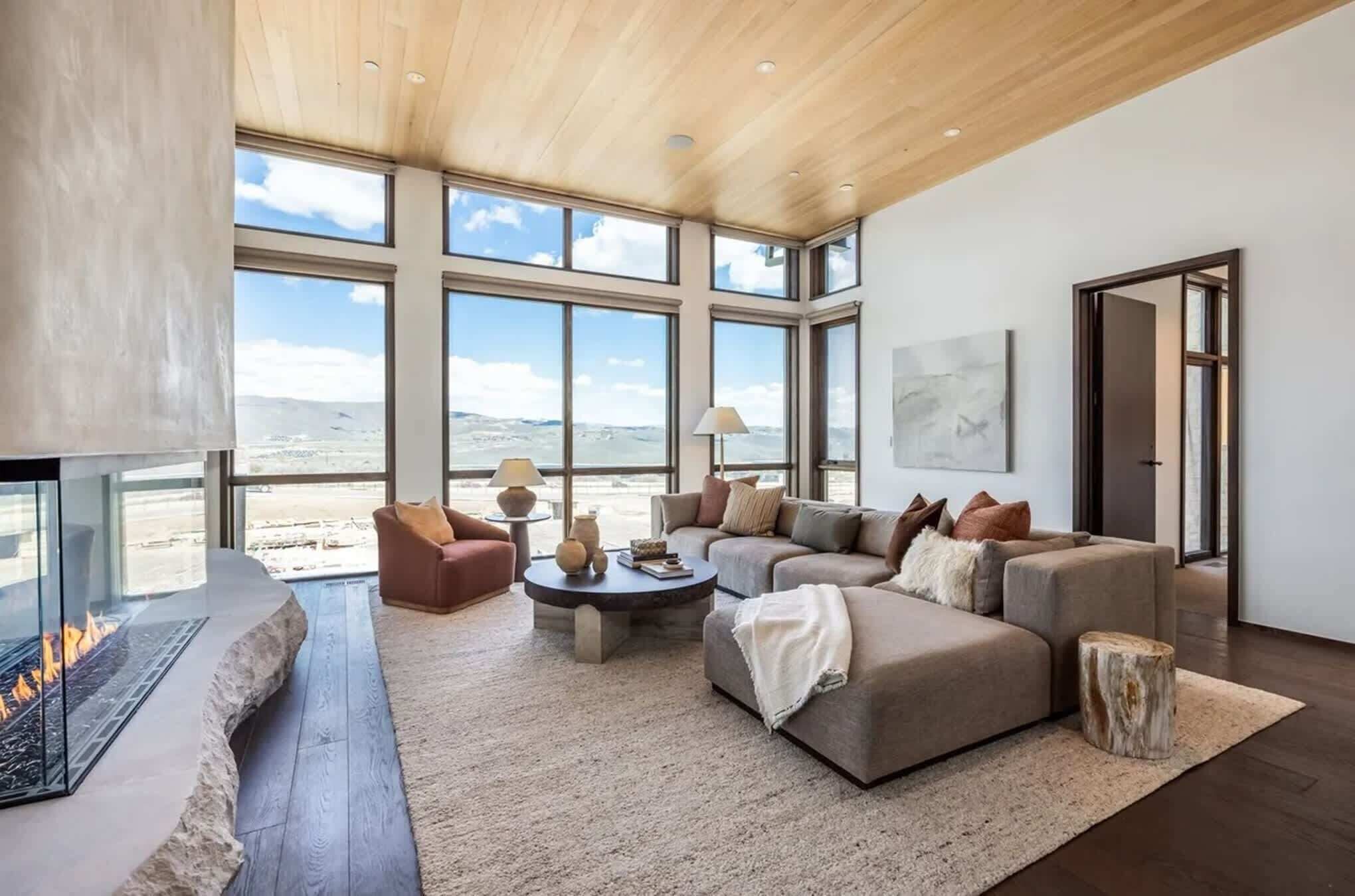 Televisión, chimenea