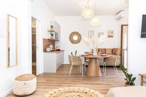 Interior - Estate4home- Glee suite (Sorrento)