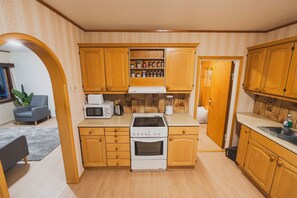 Shared Dormitory, Mixed Dorm | Shared kitchen | Oven, dishwasher, coffee grinder, cookware/dishes/utensils - Nordic Rest House NO PARKING CarFreeArea (Tromso)