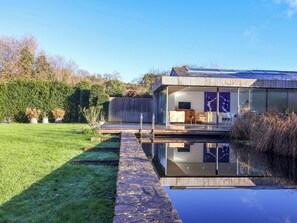 Outdoor pool - Bredy Cottages (Bridport)