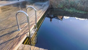 Outdoor pool - Bredy Cottages (Bridport)