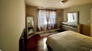 1 bedroom, iron/ironing board, WiFi, bed sheets