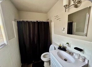 Towels, soap, toilet paper - Your Private, Fully Furnished Home Away From Home in Atlanta, GA (Atlanta)