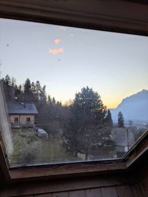 Interior - Detached chalet - swimming pool - ideal for hiking, lakes, cycling, nature, relaxation. (Monthion)