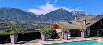 Detached chalet - swimming pool - ideal for hiking, lakes, cycling, nature, relaxation.