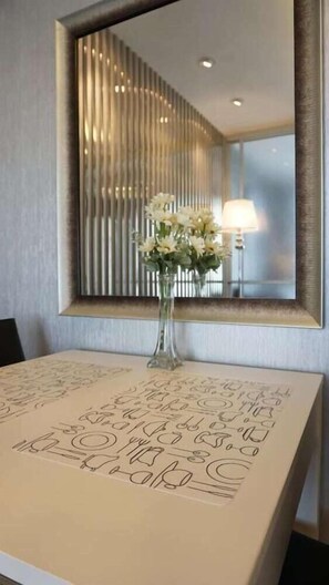 Dining - D Condo Sign Chiang Mai R628 (Chiang Mai)