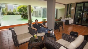 Outdoor dining - D Condo Sign Chiang Mai R628 (Chiang Mai)