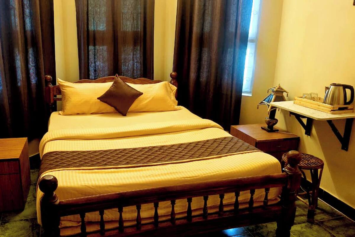 Deluxe Double Room | WiFi (free), bed sheets
