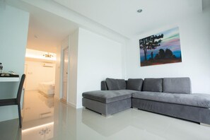 Living area - Stay With Hug Poshtel & Activities (Chiang Mai)