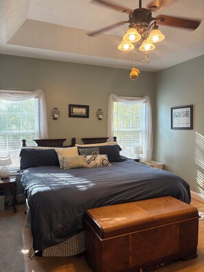 4 bedrooms, iron/ironing board, WiFi, bed sheets - Masters Retreat: Spacious 4-bedroom house in beautiful Aiken (Aiken)