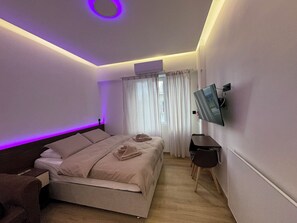 1 bedroom, iron/ironing board, WiFi, bed sheets - Athens Green Smart Boutique Apartment near Syntagma and Ermou (Athina)