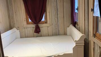 Ferros/tábuas de passar roupa, Wi-Fi, roupa de cama