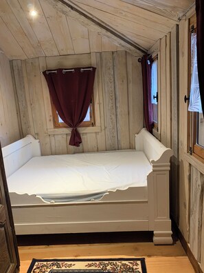 Strygejern/strygebræt, Wi-Fi, sengetøj