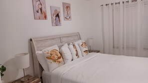 4 chambres, fer et planche à repasser, Wi-Fi, draps fournis