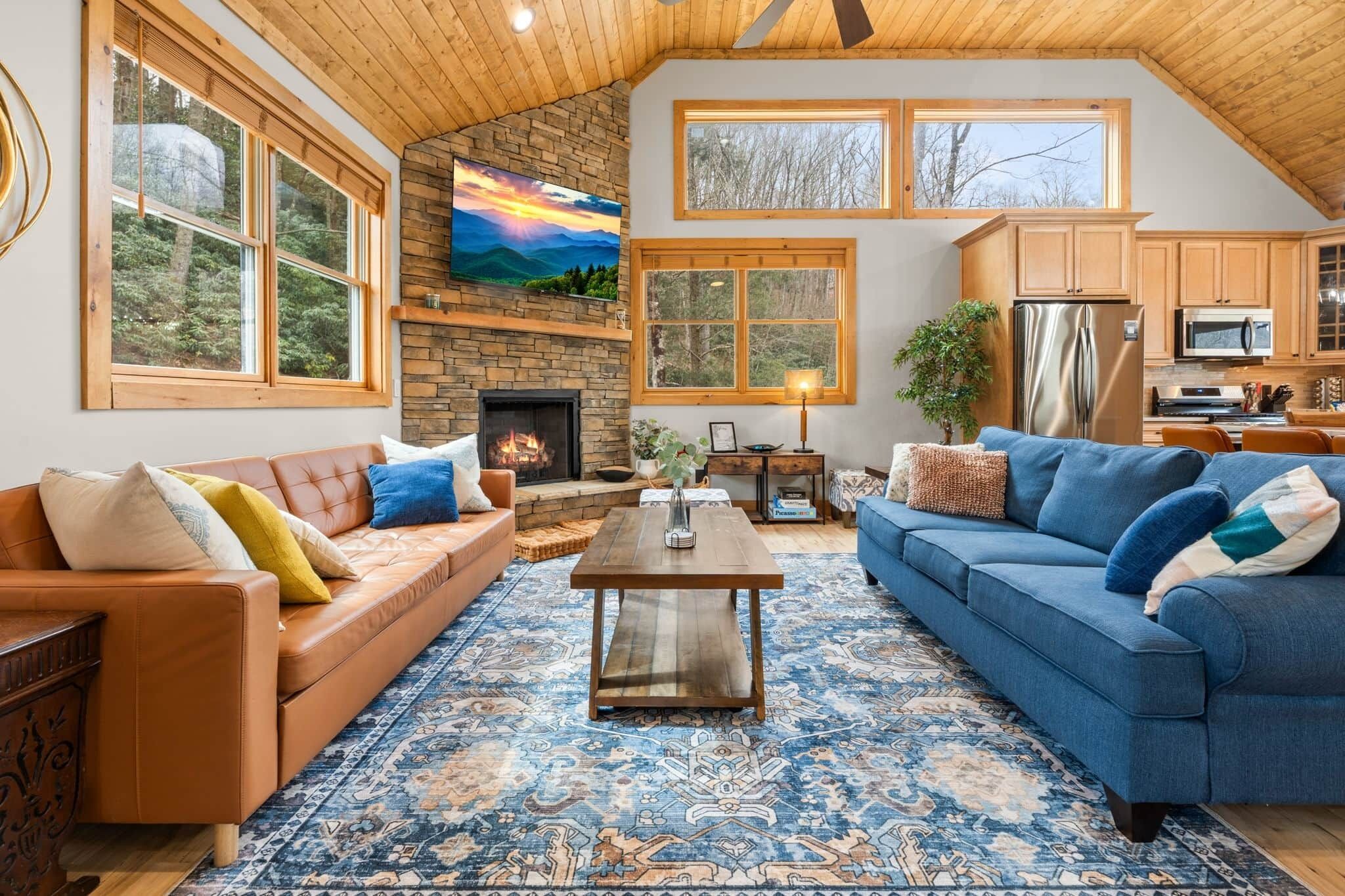 Smart TV, chimenea, futbolito y tenis de mesa 