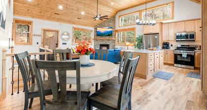 A NEW Premier Family Retreat:Min to Blowing Rock,Boone,Ski-Hottub-Game&Movieroom