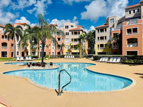 Pool - Palmas del Mar Luxury Beach & Golf Retreat (Palmas del Mar)