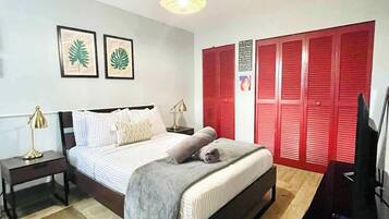 Iron/ironing board, WiFi