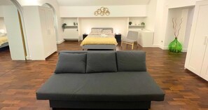 1 soverom, strykejern/-brett, internettilgang og sengetøy