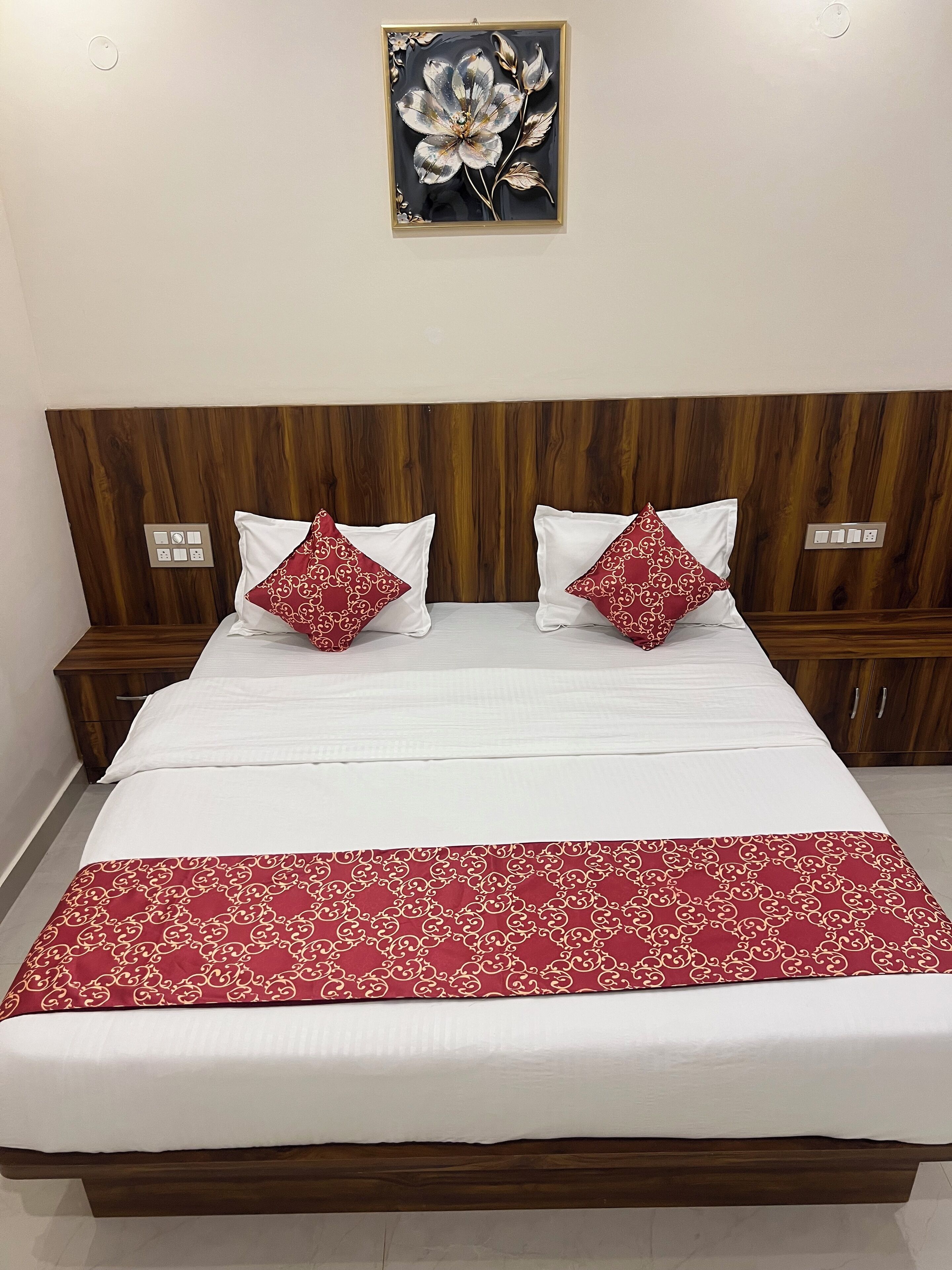 WiFi (free), bed sheets