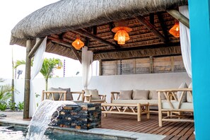 Terrace/patio - Private new villa Sunset Corals tastefully decorated in a modern refined style (Grand Baie)