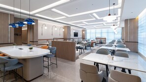 Restaurant - Holiday Inn Express Kunming Dianchi Rixin Road By Ihg (Kunming)