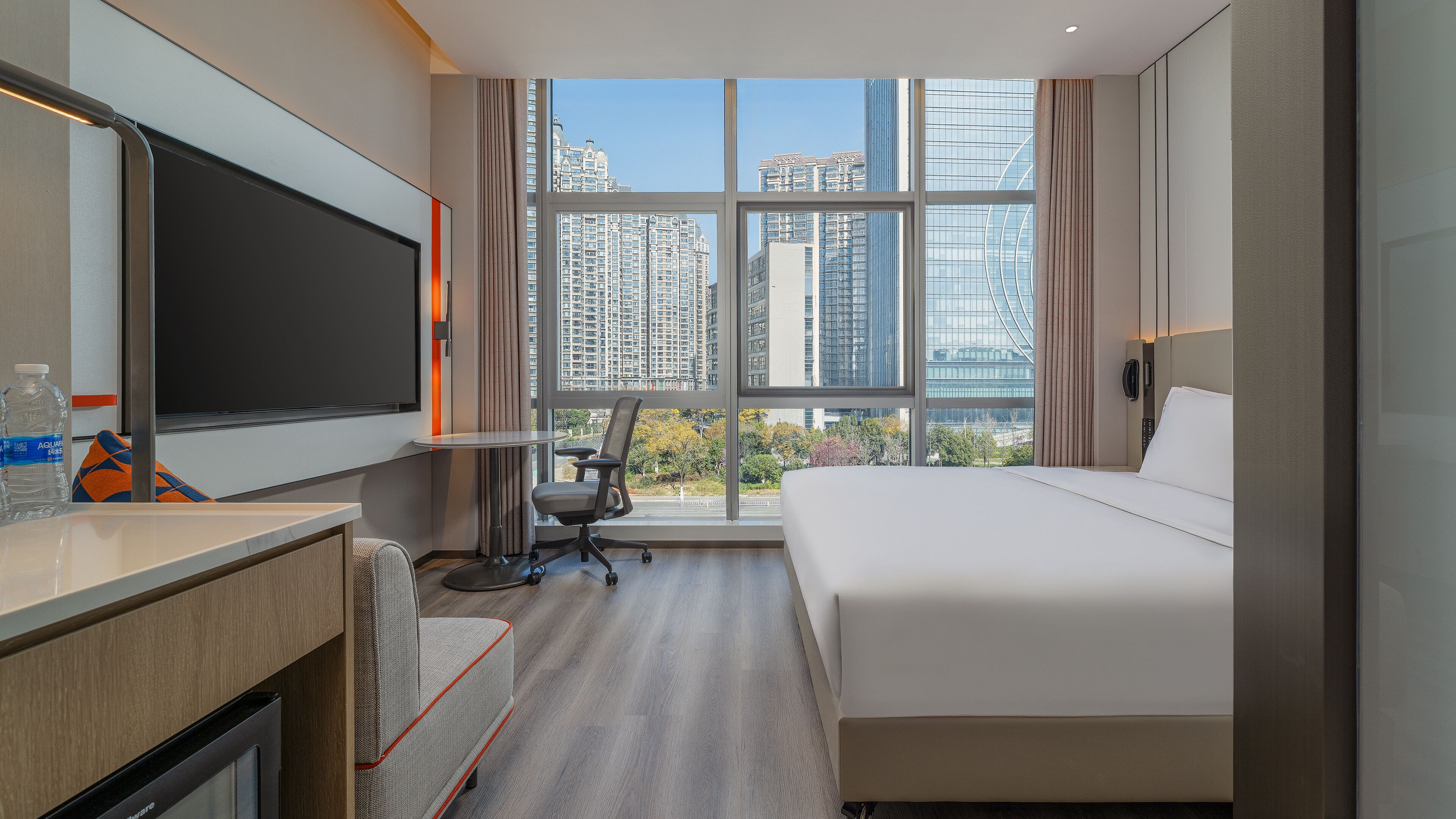 Standard Room, 1 King Bed | Down duvets, desk, blackout curtains, soundproofing